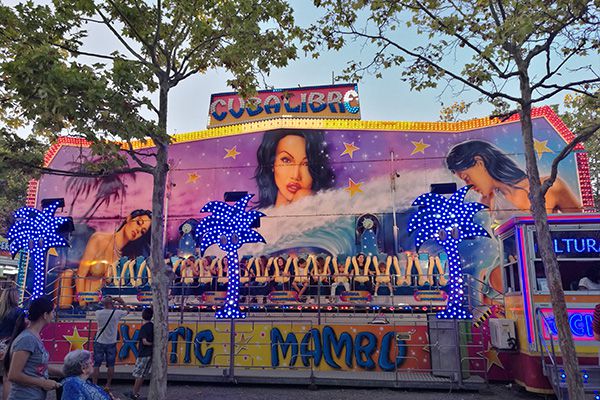 海博测评照明的娱光灯用在西班牙游乐装备展示